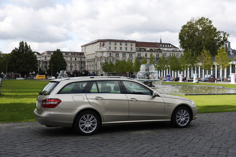 まさに、鉄壁。新型Eクラスワゴンに試乗！