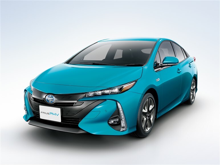 トヨタ「プリウスPHV」　現行モデルの特徴をチェックする