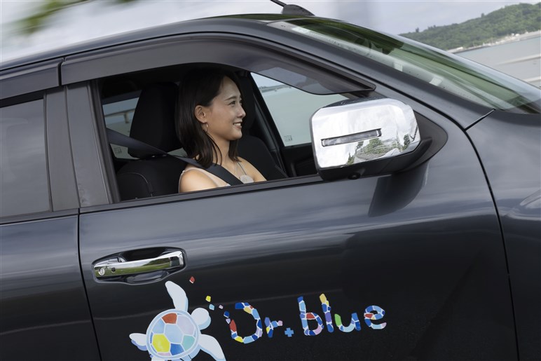 三菱自動車トライトンは海のゴミ拾いに情熱を燃やす女性ダイバーのバディ! 強さと優しさで“想い”に応える  