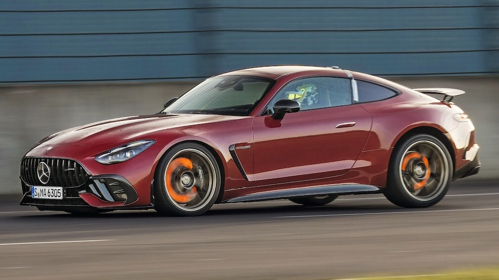 【スーパーテスト】612馬力の「メルセデスAMG GT 63 Pro 4MATIC+」をサーキットでタイムアタック！