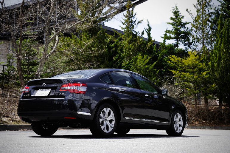 シトロエンC5、“ハイドロ”の真価は日本でこそ