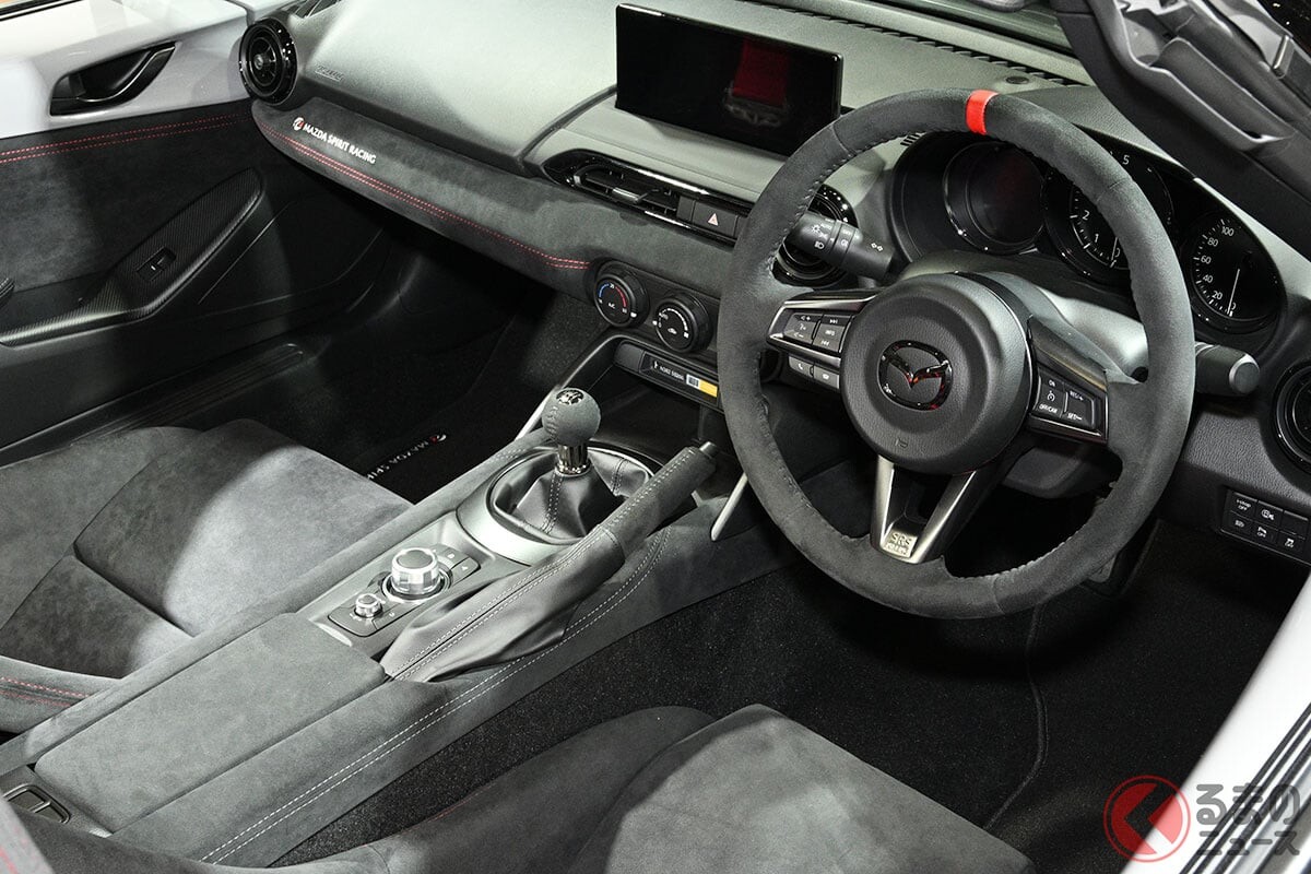 マツダ「すごいロードスター」実車公開！ 国内初の「2リッターエンジン」搭載した“最強ソフトトップ仕様”！ 市販前提「スピリットRS」登場！