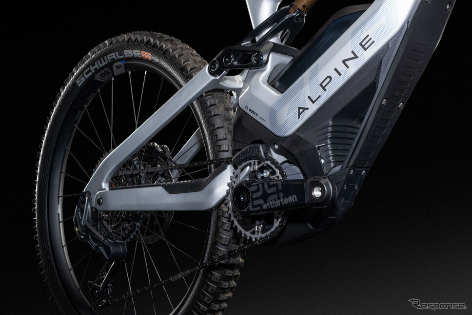 アルピーヌと仏ラピエール、約200万円の高級電動マウンテンバイク発表