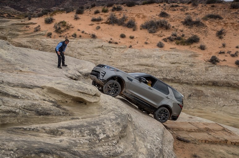 新型ディスカバリーで初体験レベルの悪路を走破。快適性や使い勝手も十分