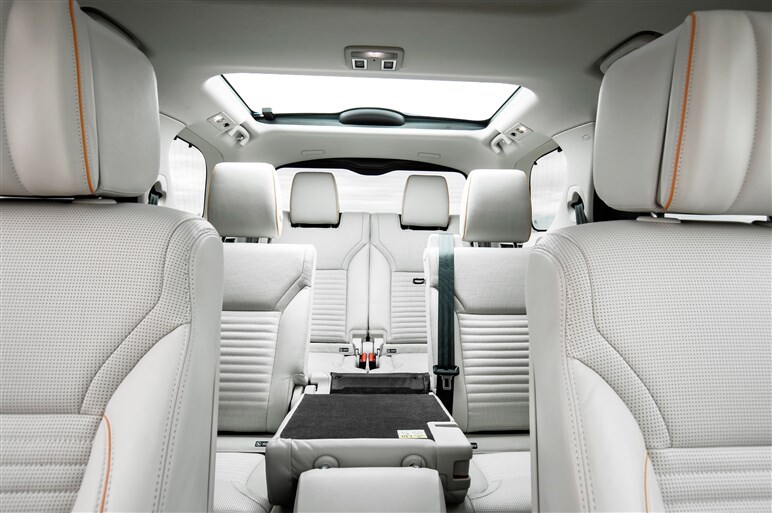 新型ディスカバリーで初体験レベルの悪路を走破。快適性や使い勝手も十分