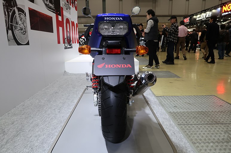 ホンダCB400 SUPER FOUR 近年中型以上カテゴリで最も売れたCB【東京モーターサイクルショー2019】