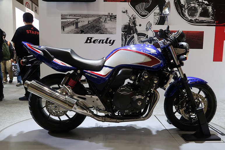 ホンダCB400 SUPER FOUR 近年中型以上カテゴリで最も売れたCB【東京モーターサイクルショー2019】