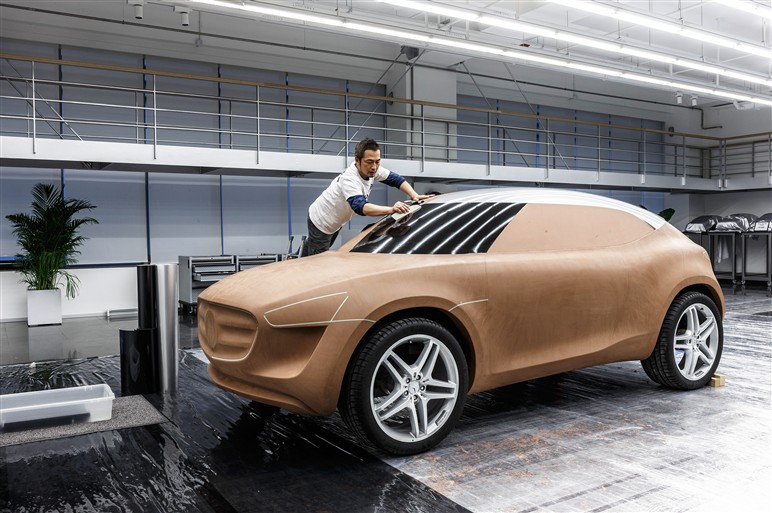 ベンツが新型SUVコンセプトを北京スタジオで発表