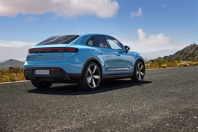 【911はどうなる!?】“マカン”に続き“718”もBEV化へ　EV需要減速の中でポルシェが進めるしたたかな戦略とは