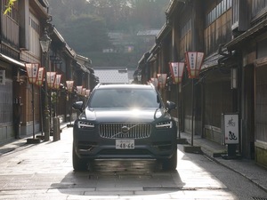 西川淳の「SUV嫌いに効くクスリをください」 ボルボ XC90 リチャージの巻