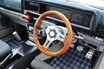 日産910型「ブルーバード」はノーマルフォルムと当時モノのカスタムアイテム満載の快適仕様に