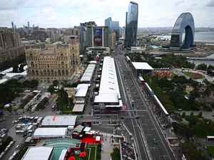 【F1第17戦アゼルバイジャンGP決勝】フェルスタッペン2戦連続ポールトゥウインで今季4勝目、角田は今季最上位の6位