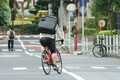 無法自転車に青キップの鉄槌が下る！　知らないとヤバい反則金アリの改正道路交通法