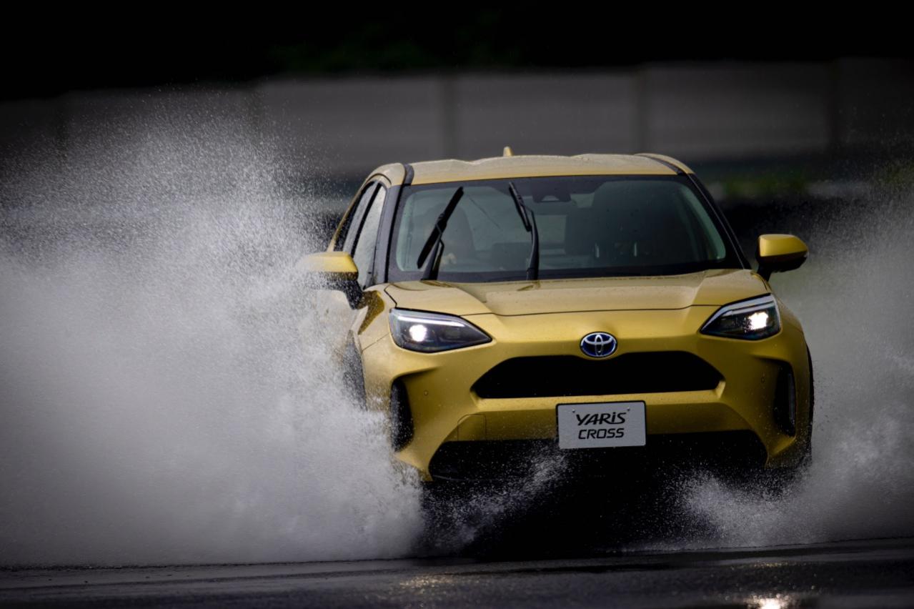 都会派コンパクトsuv ヤリスクロスの四駆機能をキックス ヴェゼル Cx 3と比べてみよう Motorfan 自動車情報サイト 新車 中古車 Carview