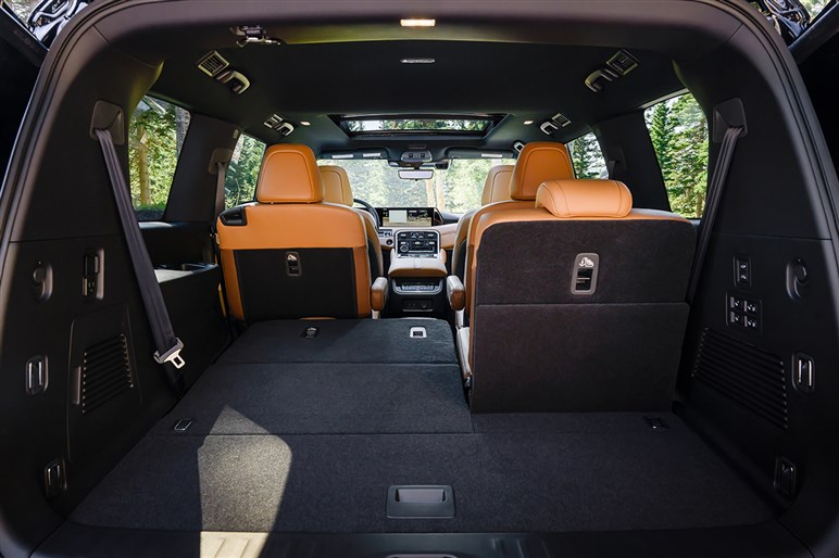 【横幅2mオーバー】さすが本場の“L”サイズ！　アメリカ日産の新型フルサイズSUV「アルマダ」公開
