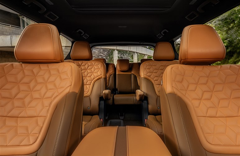 【横幅2mオーバー】さすが本場の“L”サイズ！　アメリカ日産の新型フルサイズSUV「アルマダ」公開