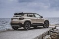 フィアットが新型SUV「セイチェントイー（600e）」発売。ヤリス級EVで来春にはHVも導入