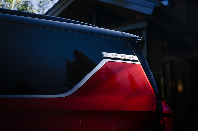 【横幅2mオーバー】さすが本場の“L”サイズ！　アメリカ日産の新型フルサイズSUV「アルマダ」公開