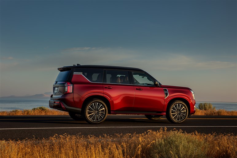 【横幅2mオーバー】さすが本場の“L”サイズ！　アメリカ日産の新型フルサイズSUV「アルマダ」公開