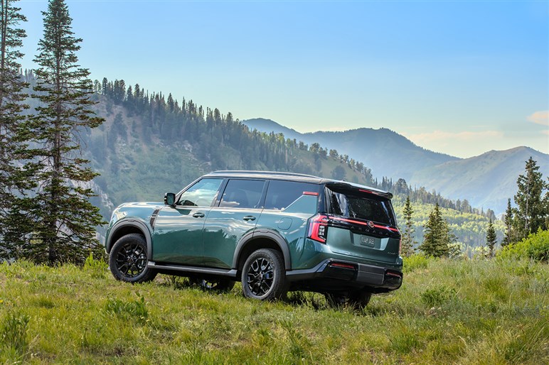 【横幅2mオーバー】さすが本場の“L”サイズ！　アメリカ日産の新型フルサイズSUV「アルマダ」公開