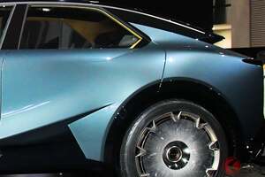 レクサス新「最上級クーペ」世界初公開に反響殺到！ 「“観音開きドア”の存在感スゴイ」「豪華な内装が素晴らしい」の声も！ ルーフにある「画期的機能」にも注目の「LSクーペコンセプト」に熱視線！