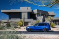キドニーグリルが闇夜で光る…！ BMWの旗艦SUV「X7」がマイチェン。価格は1339万円から