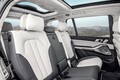 キドニーグリルが闇夜で光る…！ BMWの旗艦SUV「X7」がマイチェン。価格は1339万円から