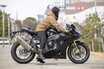 乗りこなすコツは「自信を持って開ける」こと!? ホンダ「CBR1000RR-R FIREBLADE SP」は強気で乗らなきゃ安定しないプロ向けスーパースポーツ