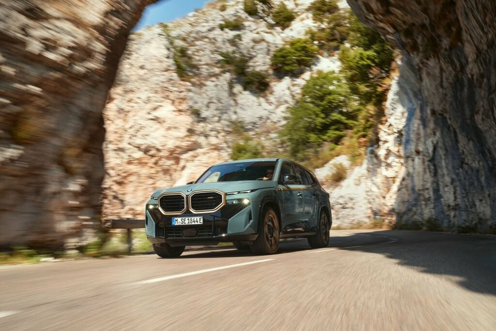 BMW M　新型「XM」欧州発表　Mモデル初のPHEV仕様SUV