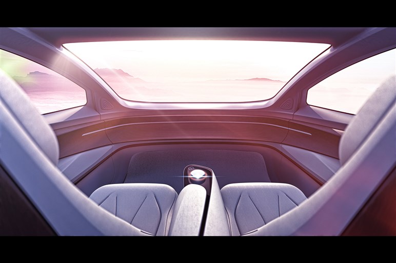 VWが2030年の高級電気自動車をイメージした「I.D.ヴィジョン」を発表