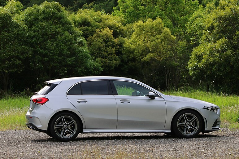 欧州の最新排ガス規制をクリアするディーゼルを搭載したメルセデスAクラスは30万円高