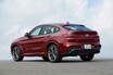 “10cm浮いて走るスポーツカー”新型BMW X4をただのキワモノと見るべきではない