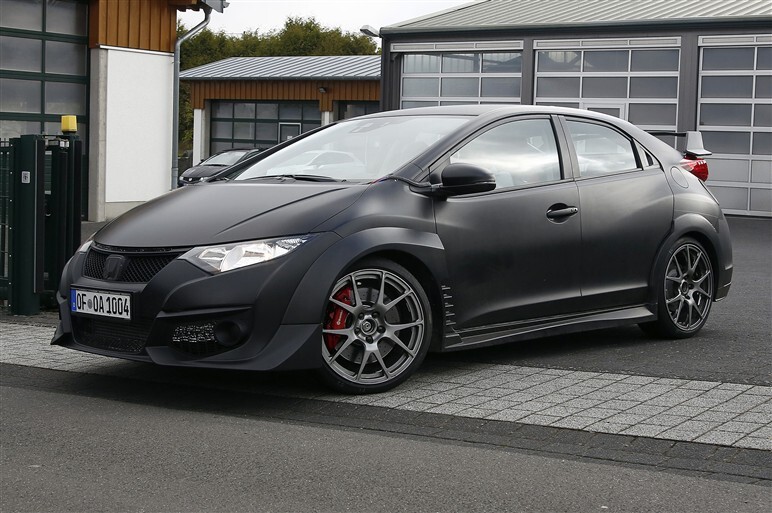 ホンダ シビック タイプR　カモフラ無しを捕獲