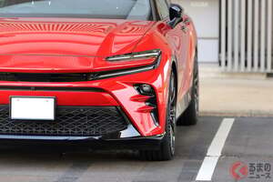 「上手く駐車できない…」なぜ日本はバック駐車が主流なの？ 一発で真っ直ぐ停めるコツとは