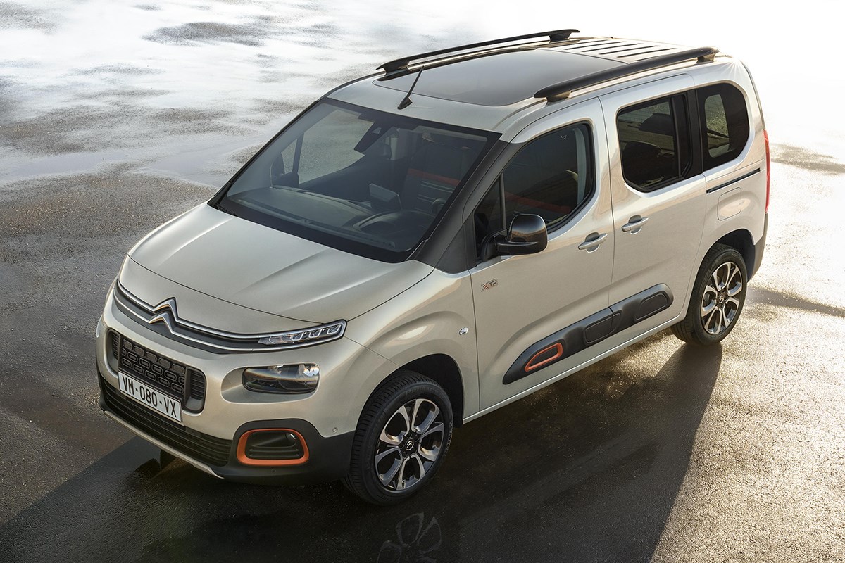 シトロエンのmpv ベルランゴ をファミリー目線でチェック 乗降性が意外に厳しい Carview 自動車情報サイト 新車 中古車 Carview