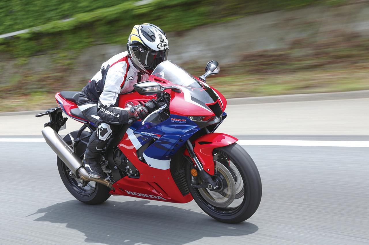 高速道路から一般道 いわゆる普通のツーリングは1000ccスーパースポーツでも楽しめるのか Cbr1000rr R Bmw S1000rr ドゥカティ パニガーレv4s Webオートバイ 自動車情報サイト 新車 中古車 Carview