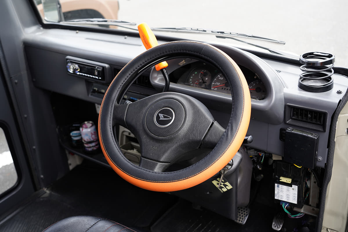 軽カー史上もっとも背高ノッポなのに あえて シャコタン 顔面整形 の ミラウォークスルーバン Auto Messe Web 自動車情報サイト 新車 中古車 Carview