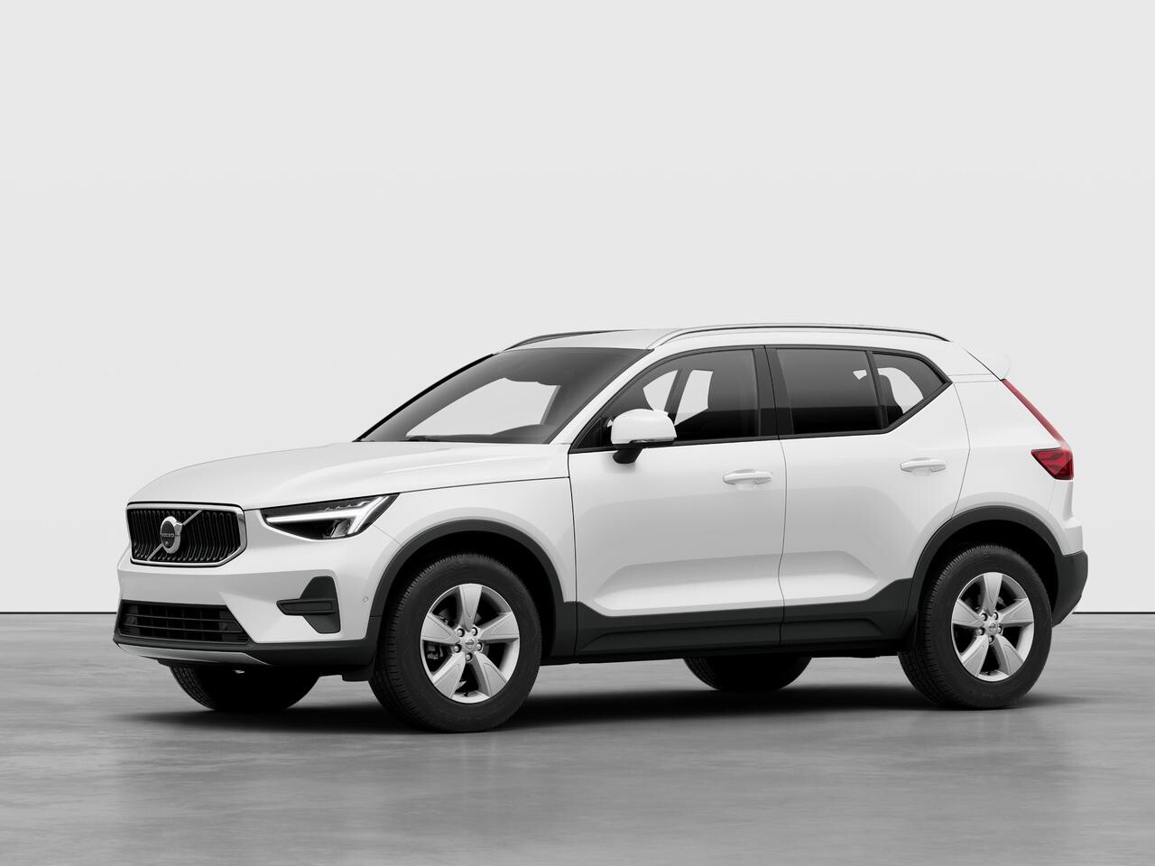 ボルボXC40に新グレード「エッセンシャル B3」が誕生、シンプルで心地よい新たなエントリーモデル