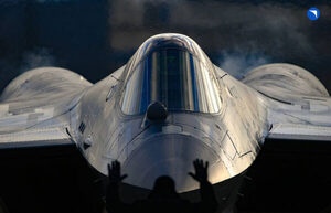 「最高機密」なのになぜ? 「ロシア最新ステルス戦闘機」中東の“空の祭典”で初展示へ…その納得の狙いとは