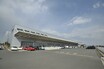 メルセデス・ベンツ新車整備センターのデリバリーコーナーが100台目の納車式を実施