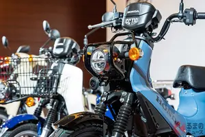 価格34万円！ 「普通免許で乗れるホンダの“110ccバイク”」発売！ 「カブ主」も待ちわびた！ 新基準原付に適合したホンダ「スーパーカブ110 Liteシリーズ」 直近のユーザーの反応と最新の納期は？