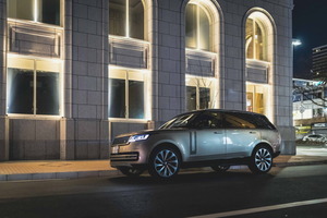 【極上の乗り心地に感動】レンジローバーが2025年モデルに進化！50psアップのディーゼルは大本命