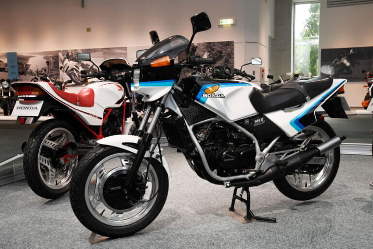 苦難の時代を経て、王座を獲得したホンダの2スト250ccロード