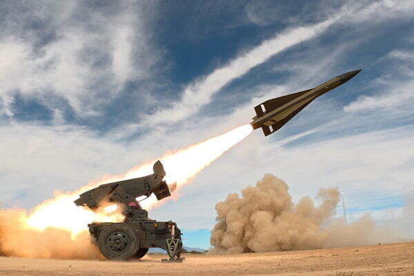 見納めか？ 自衛隊で60年現役の「ベテランミサイル」射撃シーン動画で公開「スゴイ白煙！」