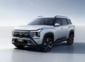 三菱自動車、新型3列シートSUV「デスティネーター」世界初公開　1.5Lターボ搭載　インドネシアから順次投入