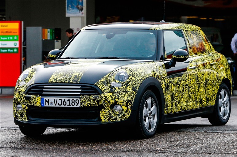 新型ミニ、5ドアバージョンの開発も着々！