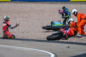 完走したのはたったの10台！　転倒続出のドイツGPはMotoGP史に残る記録的なレースに