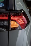 〈トヨタ・RAV4〉一部まだ電球なの！　フルLED化から始める、RAV4 ライティングカスタム｜ヒカリモノ