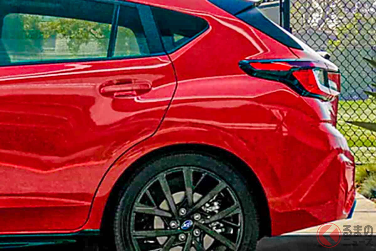 スバル新「“5ドア”コンパクトカー」が話題に！ 2.5リッター「水平対向」搭載の「RS」アリ！ 高性能4WDも採用の米国「インプレッサ」に称賛の声