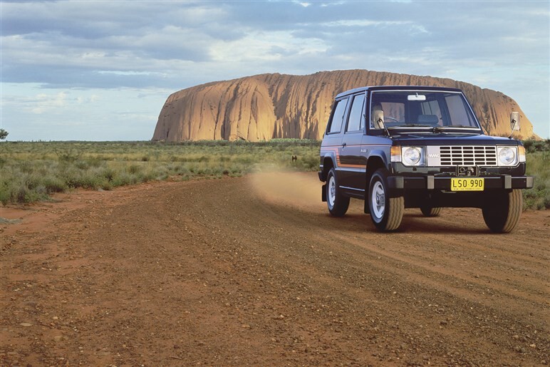 【復活の噂で話題】世界を魅了した三菱「パジェロ」の初代モデルが“SUVの元祖”と言われる理由